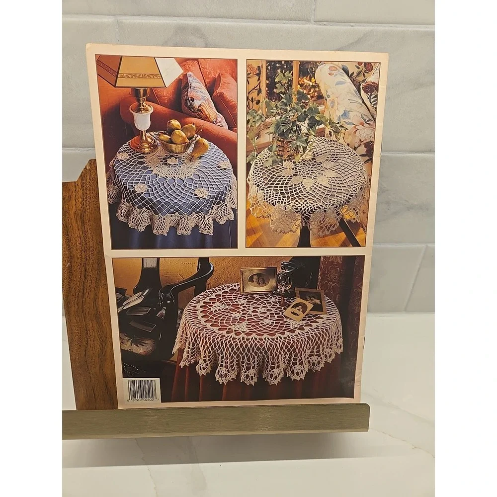 Heirloom Crochet Pattern Book‎ Leisure Arts Table Toppers